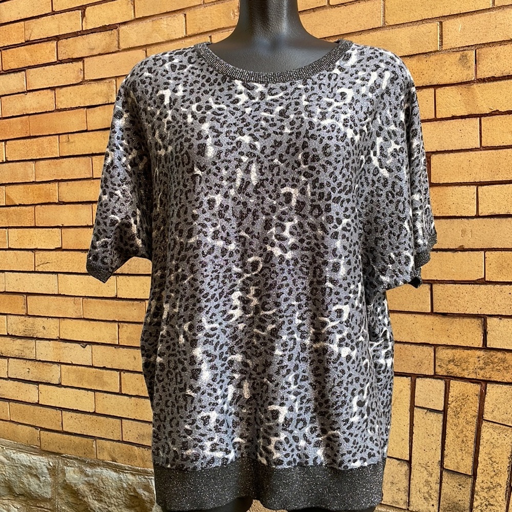 NWT DKNY sparkly metallic Leopard Print batwing sleeve Sweater Size Medium
